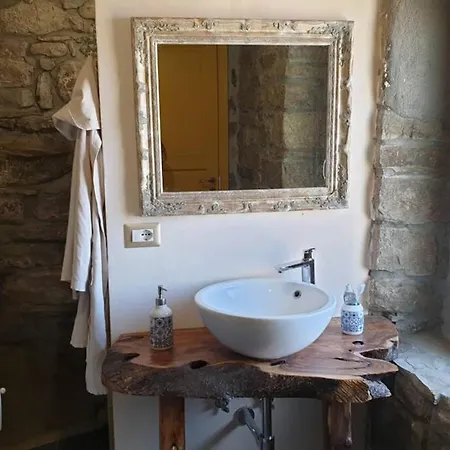 Casa Nella Roccia *