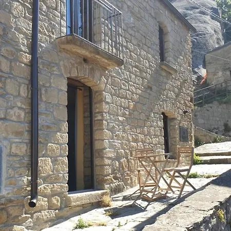 Casa Nella Roccia * Castelmezzano