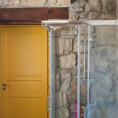 Casa Nella Roccia Hébergement de vacances