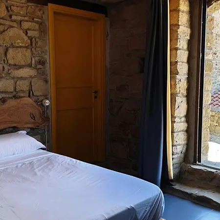 Casa Nella Roccia 度假居 卡斯泰尔梅扎诺